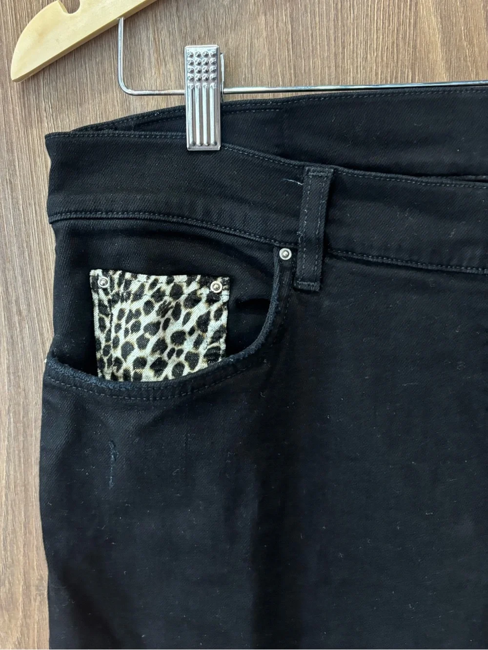 AMIRI Men’s Black Leopard Patch Distressed Skinny Jeans Size 36